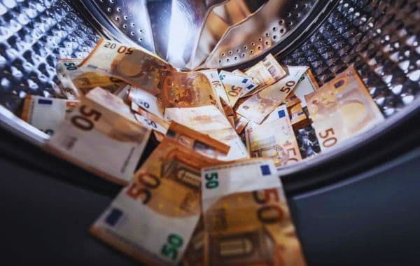 Seznam držav s povečanim tveganjem za pranje denarja