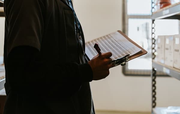 Popravek v zvezi z evidenco subjektov, ki naj bi bili dolžni voditi elektronske evidence